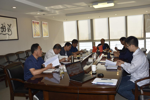 星空官方端网站登录入口-星空online(中国)
召开“不忘初心、牢记使命”主题教育党委理论学习中心组集中学习会议